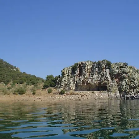 Casa En El Pantano De Orellana Dom wakacyjny Orellana de la Sierra